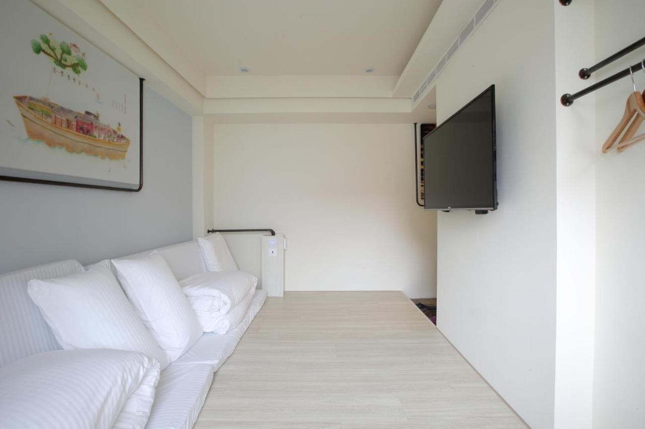 We Have Story Hotel Taichung Bagian luar foto