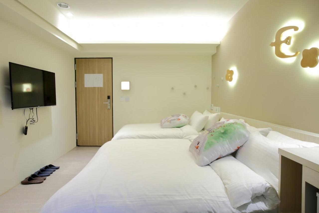 We Have Story Hotel Taichung Bagian luar foto