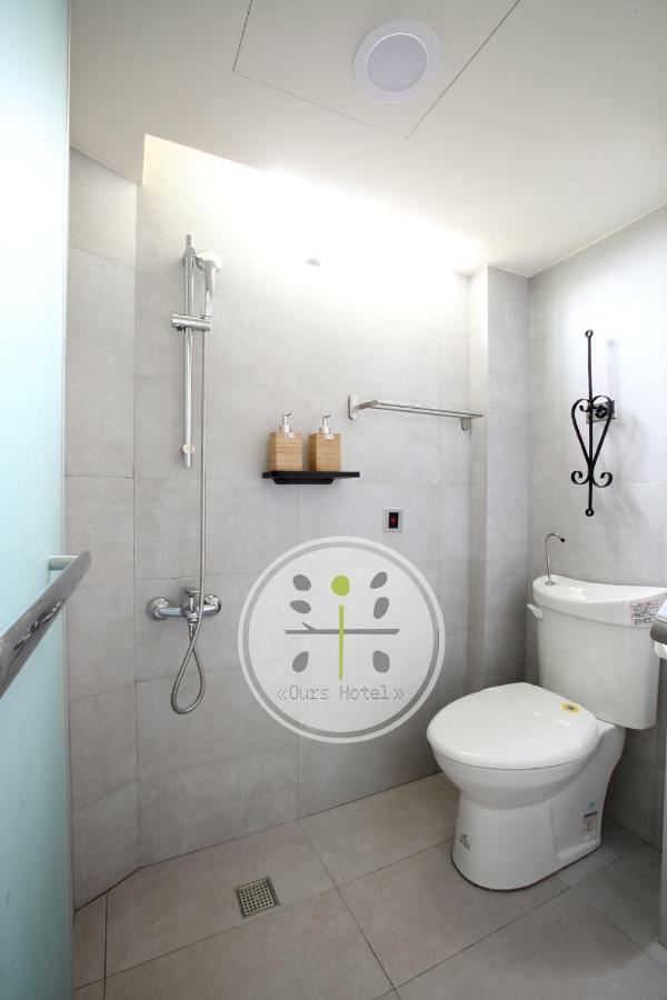 We Have Story Hotel Taichung Bagian luar foto