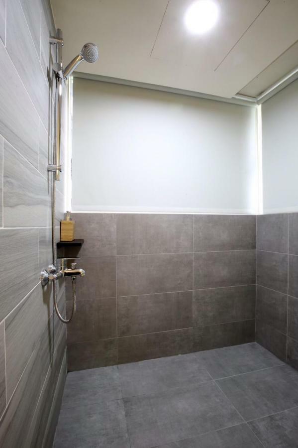We Have Story Hotel Taichung Bagian luar foto